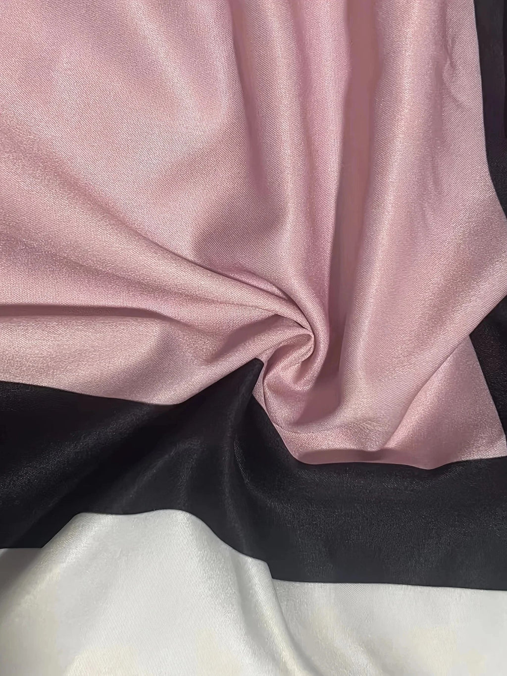 Stylowa Sukienka z Guzikami