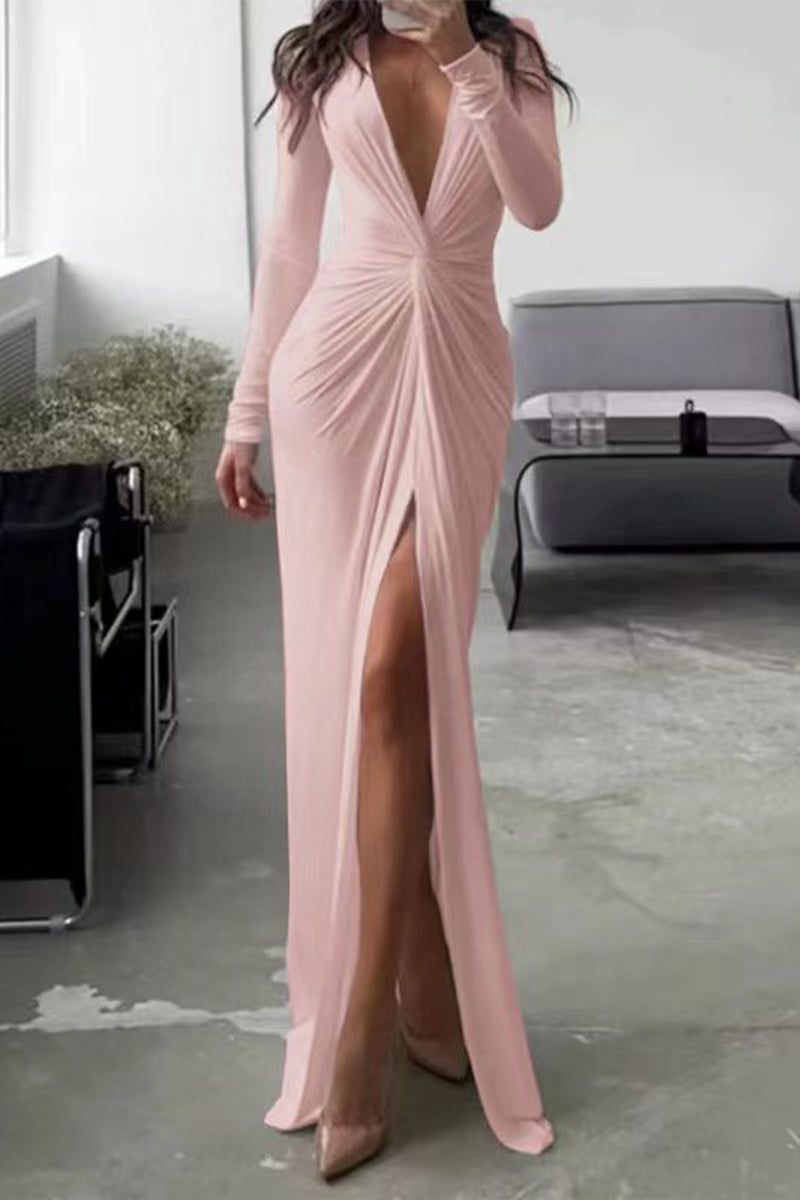 Chloé - Stylowa sukienka z plisowanym kołnierzem i dekoltem w kształcie V