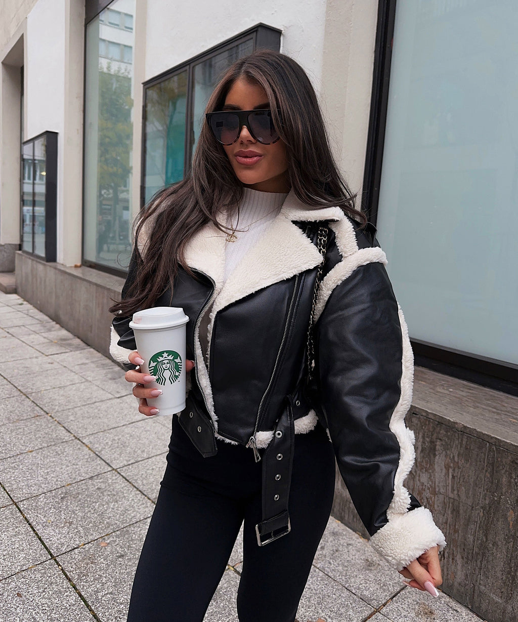 Przytulna Czarna Kurtka Darii