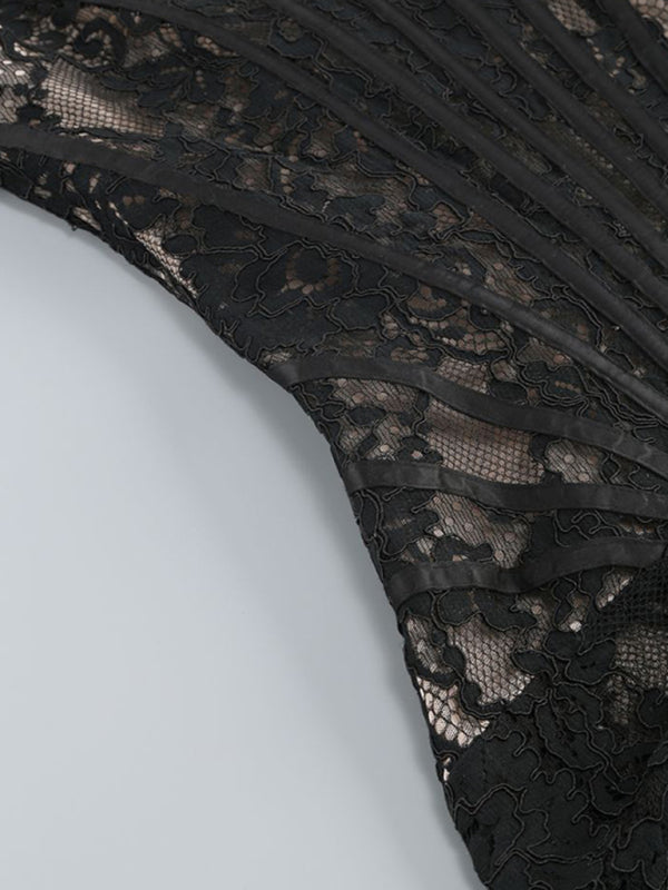 Stylowa Mini Sukienka z Koronkowym Wykończeniem