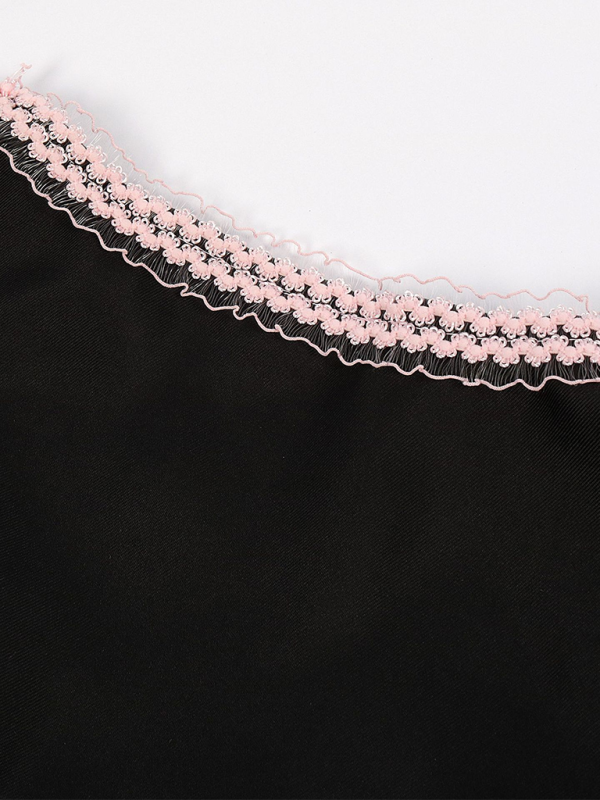 Dirndl z kwiatowymi wzorami na Oktoberfest