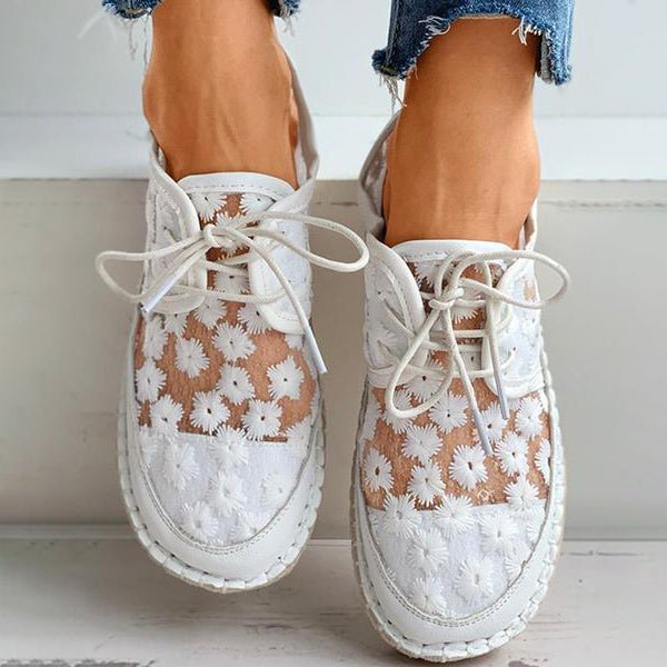 Embroidered Liz Baskets
